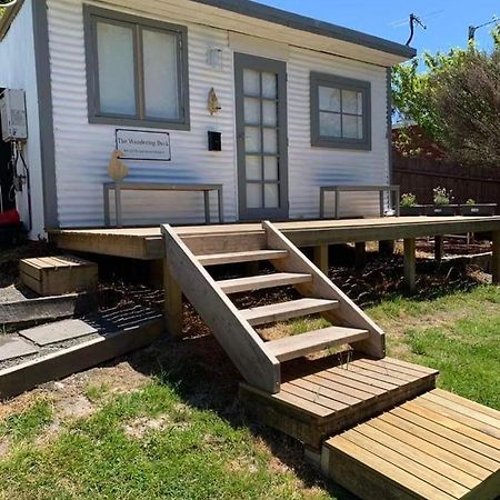 The Wandering Duck - Heritage Tiny House Strahan Bagian luar foto