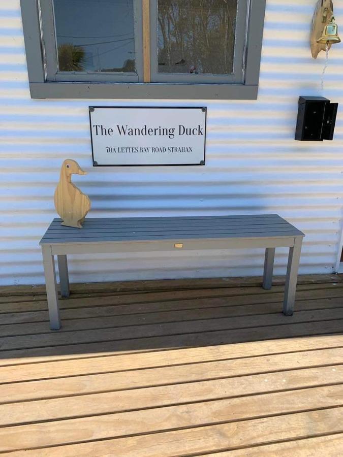 The Wandering Duck - Heritage Tiny House Strahan Bagian luar foto